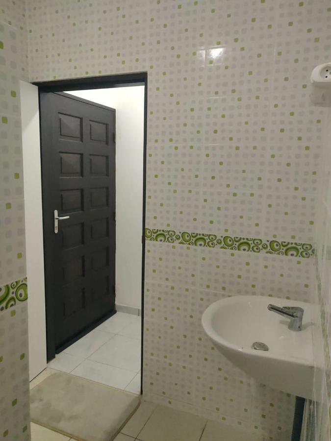St-Laurent Centre - Baka Lycee Confort T1 Сен-Лоран-дю-Мароні Екстер'єр фото